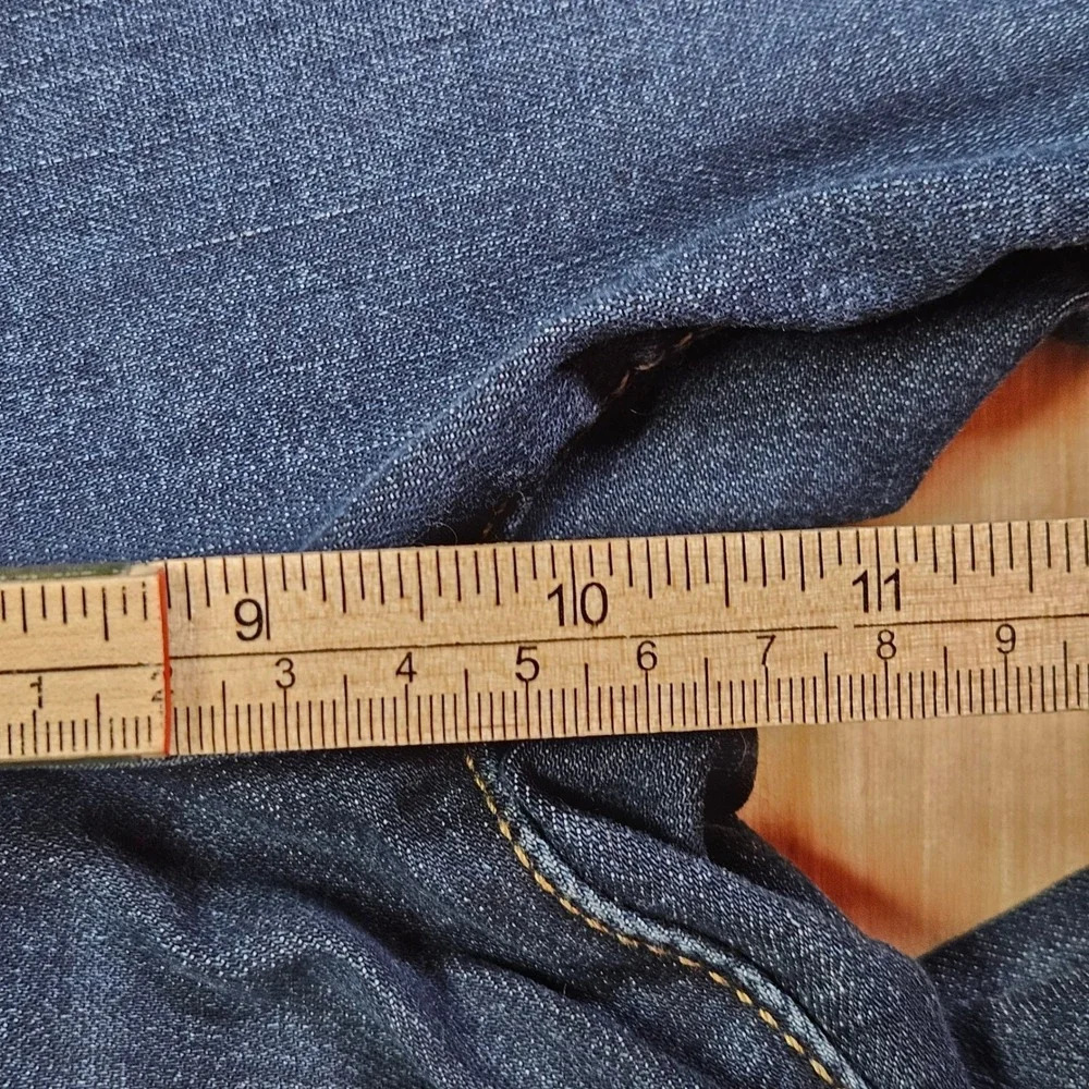 Signature by Levi Strauss Totally Shaping‎ Skinny Women 30x23 Blue Raw Hem Denim